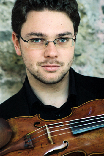 �A���N�T���_�[�E�V�g�R���F�c�L�[